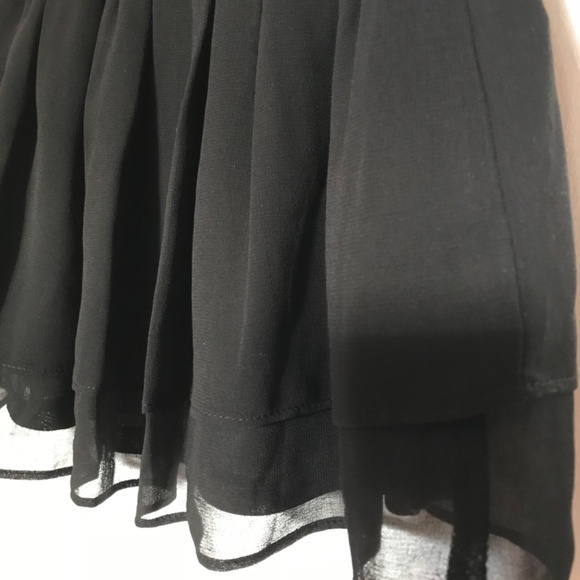 Fun mini skirt - Picture 3 of 4